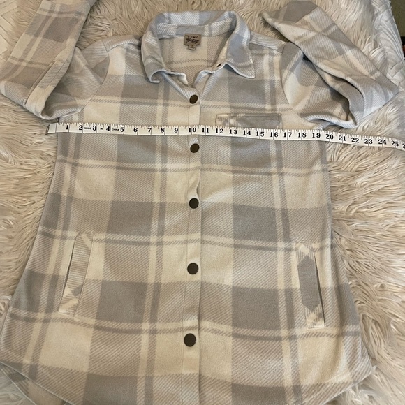 Fleece | Plaid | Shacket | Gray & Cream - Picture 8 of 14